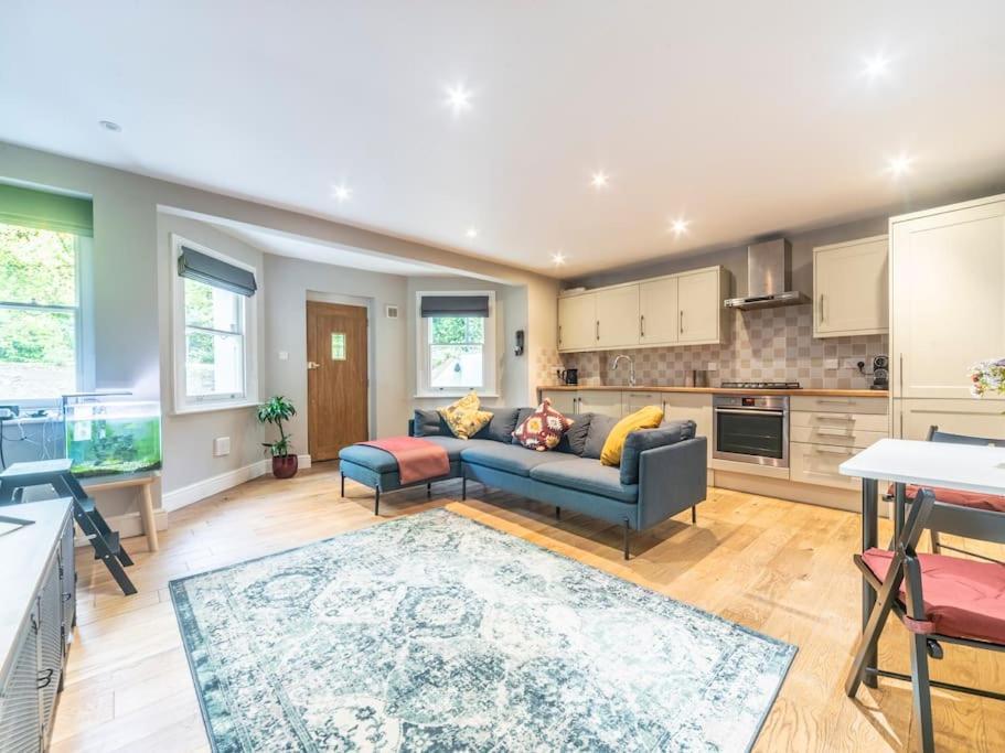 Surbiton Garden Flat Lägenhet Exteriör bild